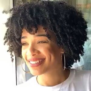 Meet your Posher, Julissa